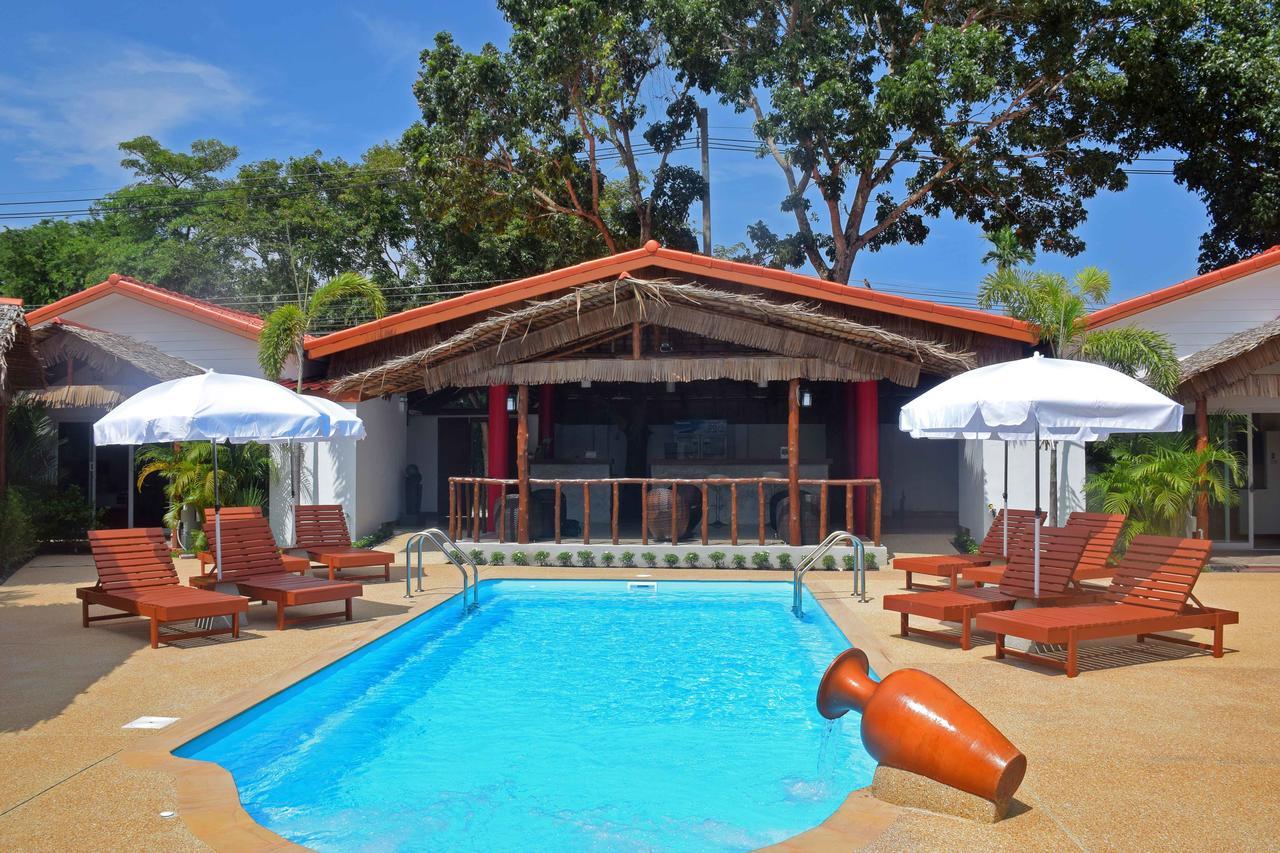 维维小屋别墅度假酒店 Nai Harn 外观 照片